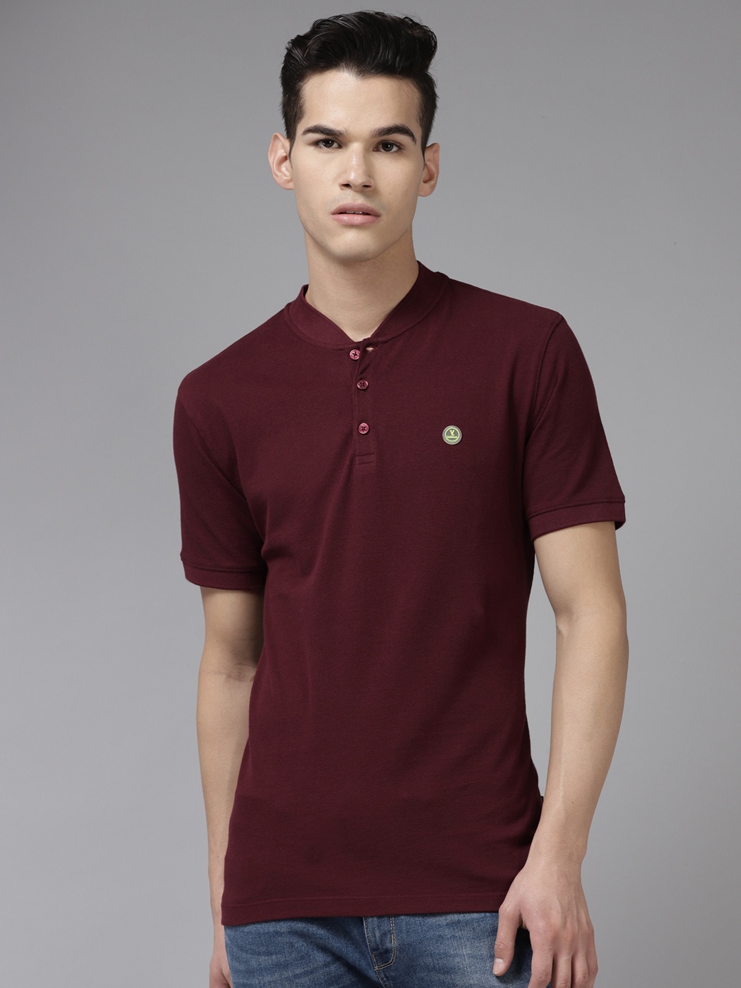 

V Dot Men Maroon Mandarin Collar T-shirt