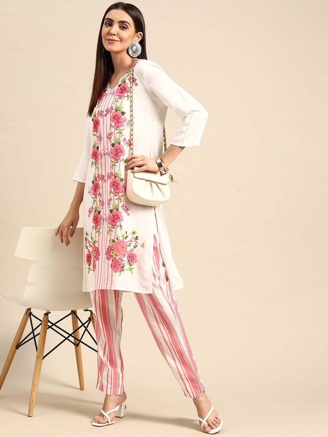 

Anouk Women Pink & White Ethnic Motifs Printed Kurta with Trousers