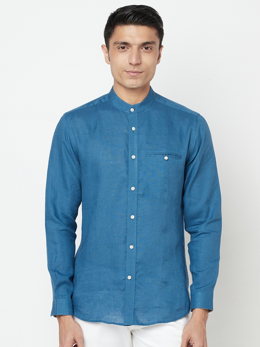 

Fabindia Men Blue Slim Fit Opaque Linen Casual Shirt