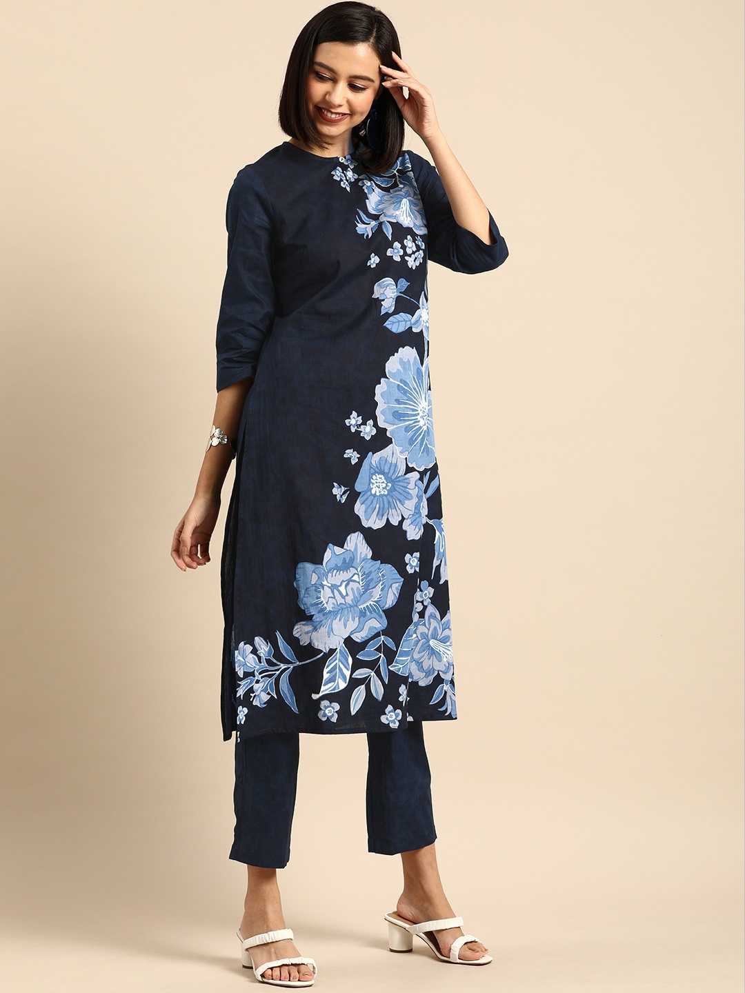 

Anouk Women Navy Blue Floral Printed Pure Cotton Kurta with Trousers