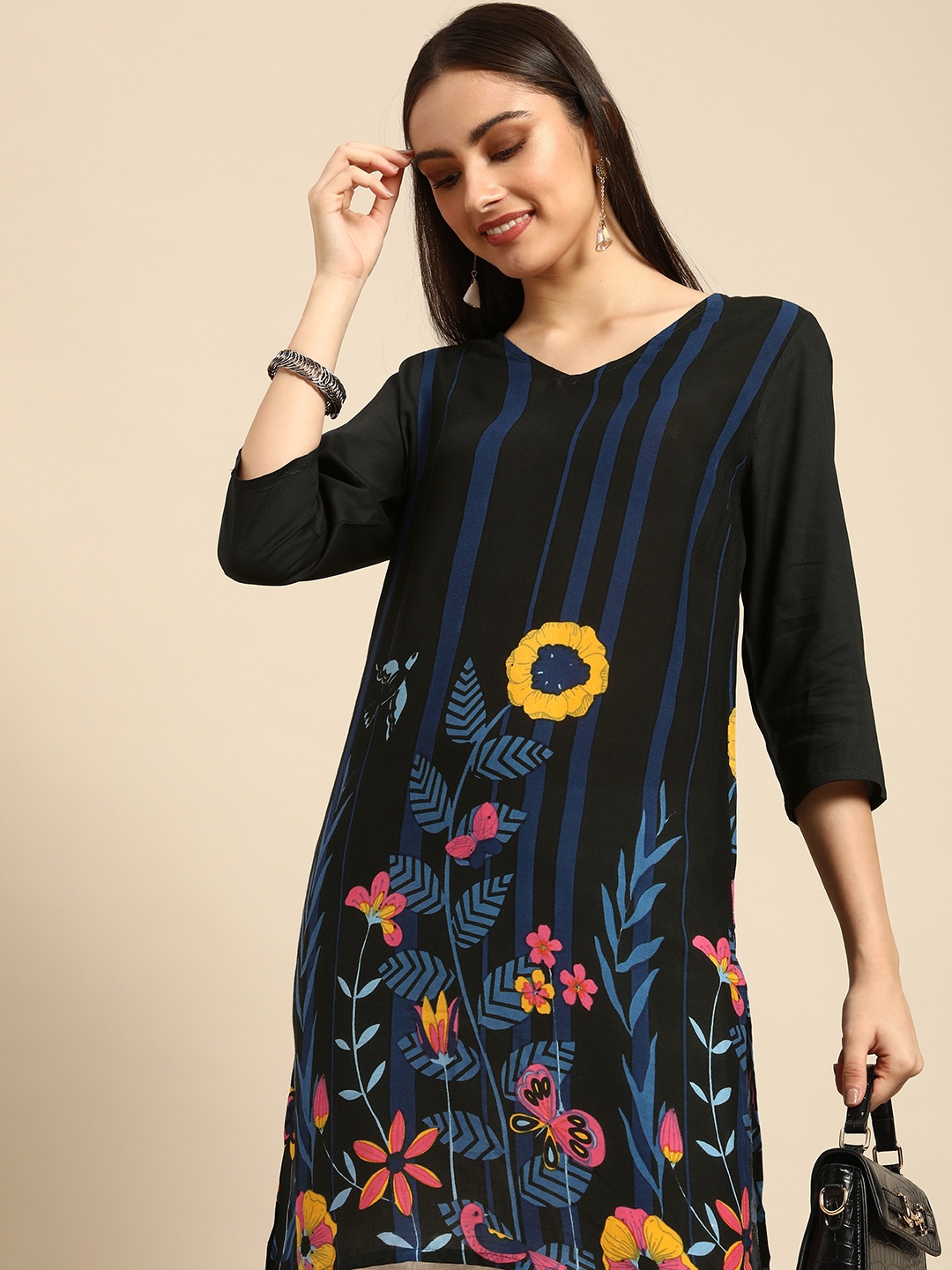 

Anouk Women Black & Blue Floral Printed V-Neck Kurti