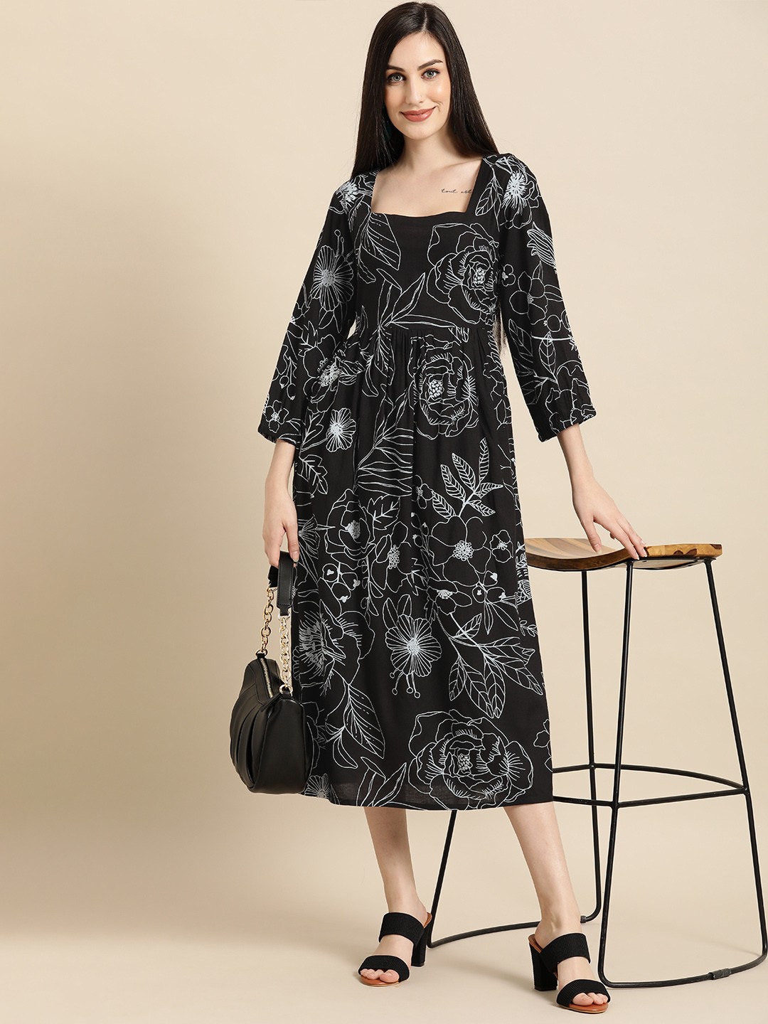

Anouk Women Black & White Tropical Printed Fit And Flare Midi Dress