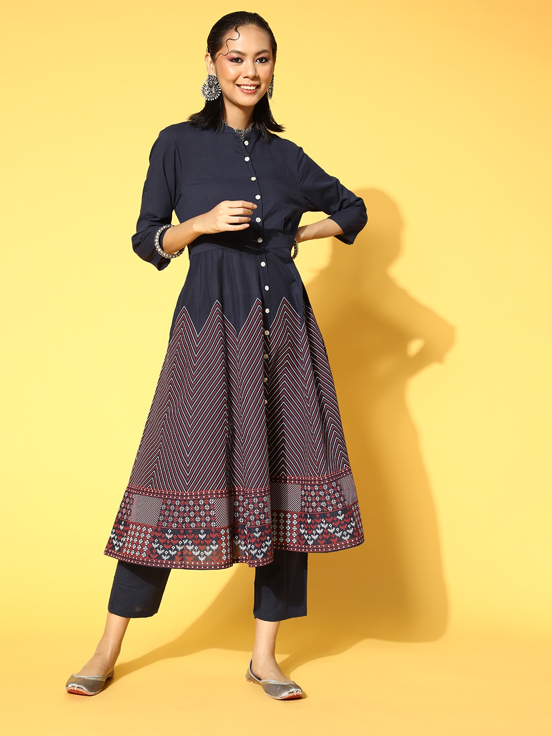 

Anouk Kaamkaaj Women Navy Blue & Red Printed Pure Cotton Kurta with Trousers