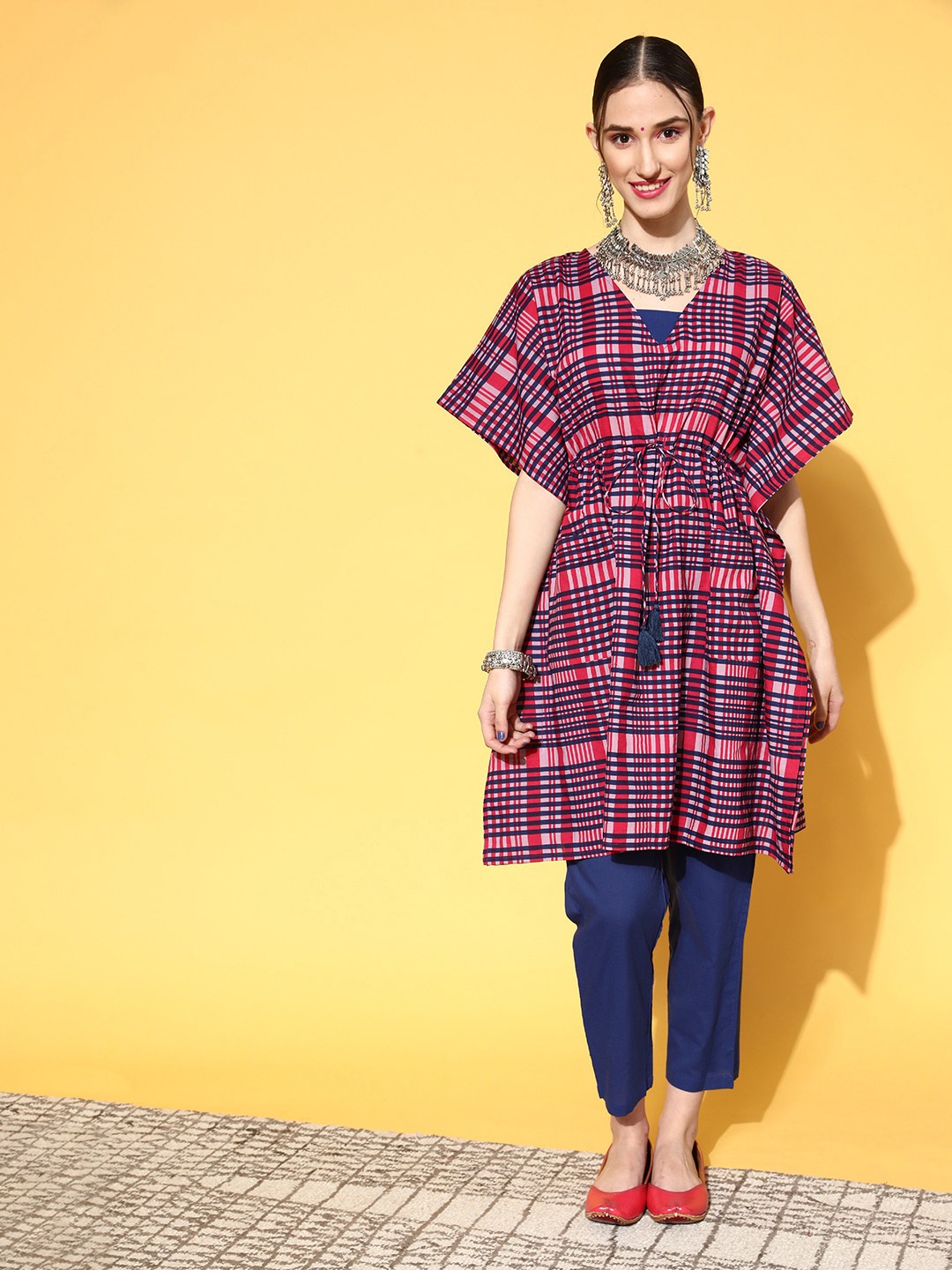 

Anouk Kaamkaaj Women Magenta & Navy Blue Pure Cotton Checked Gamusa Kaftan Kurta Set
