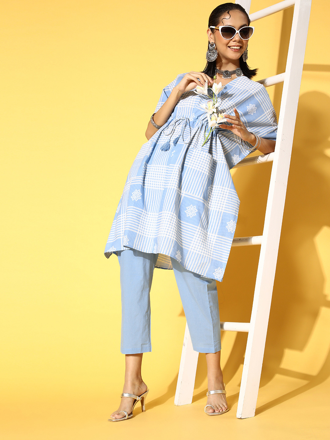 

Anouk Kaamkaaj Women Blue & White Checked Pure Cotton Kaftan Kurta with Trousers