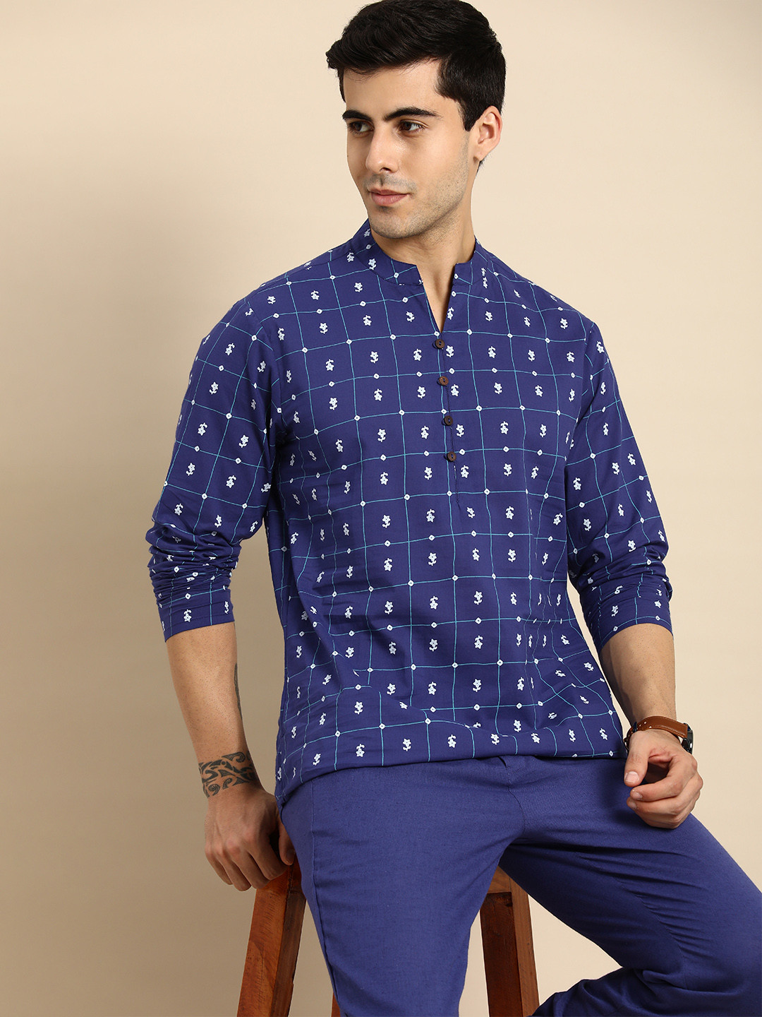 

Anouk Men Navy Blue Checked Pure Cotton Kurta with Trousers