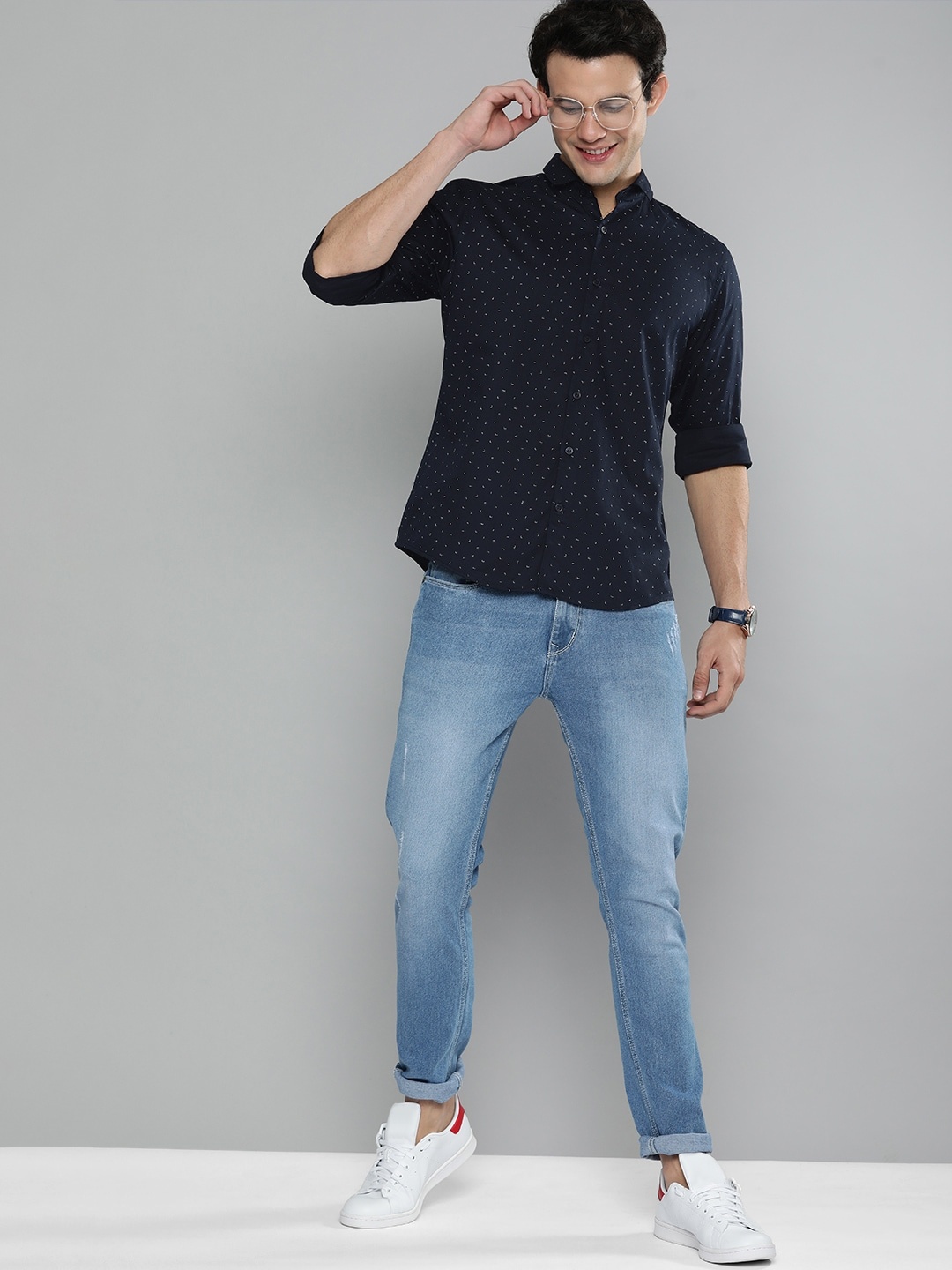 

Mast & Harbour Men Navy Blue Slim Fit Printed Pure Cotton Casual Shirt