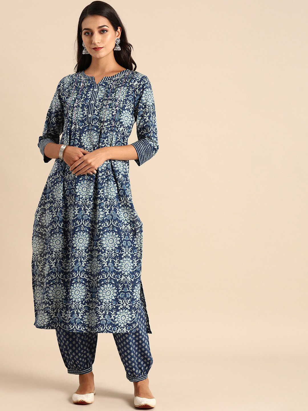 

Varanga Women Blue & Off-White Floral Screen Printed Pleated Thread Work Kurta with Salwar