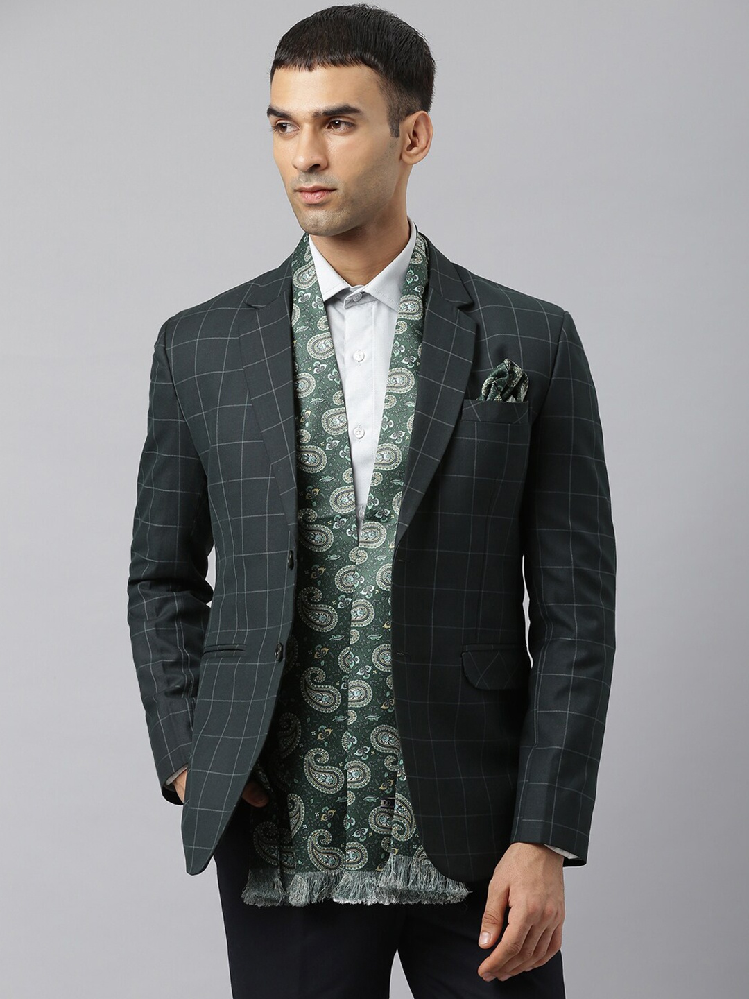 

Tossido Men Green & White Printed Stole& Pocket square