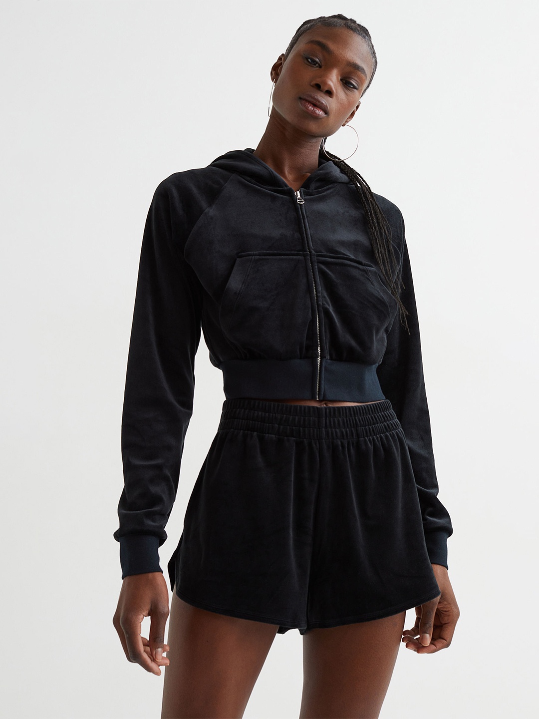 

H&M Women Black Cropped Velour Hoodie
