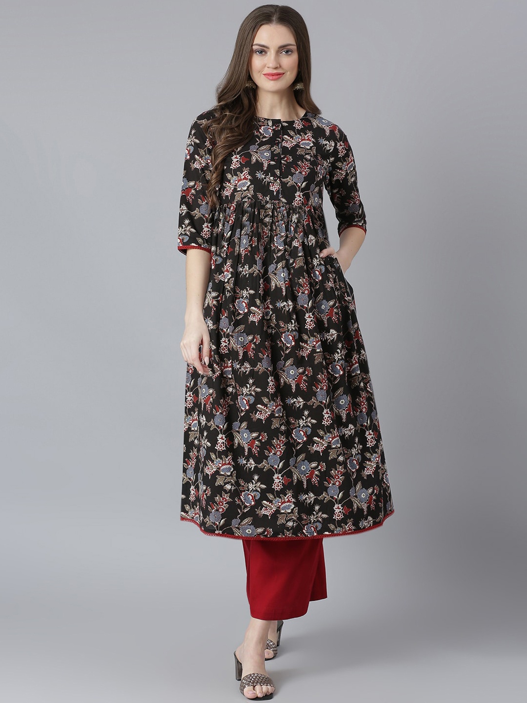 

QOMN Women Black & Blue Floral Printed Anarkali Kurta