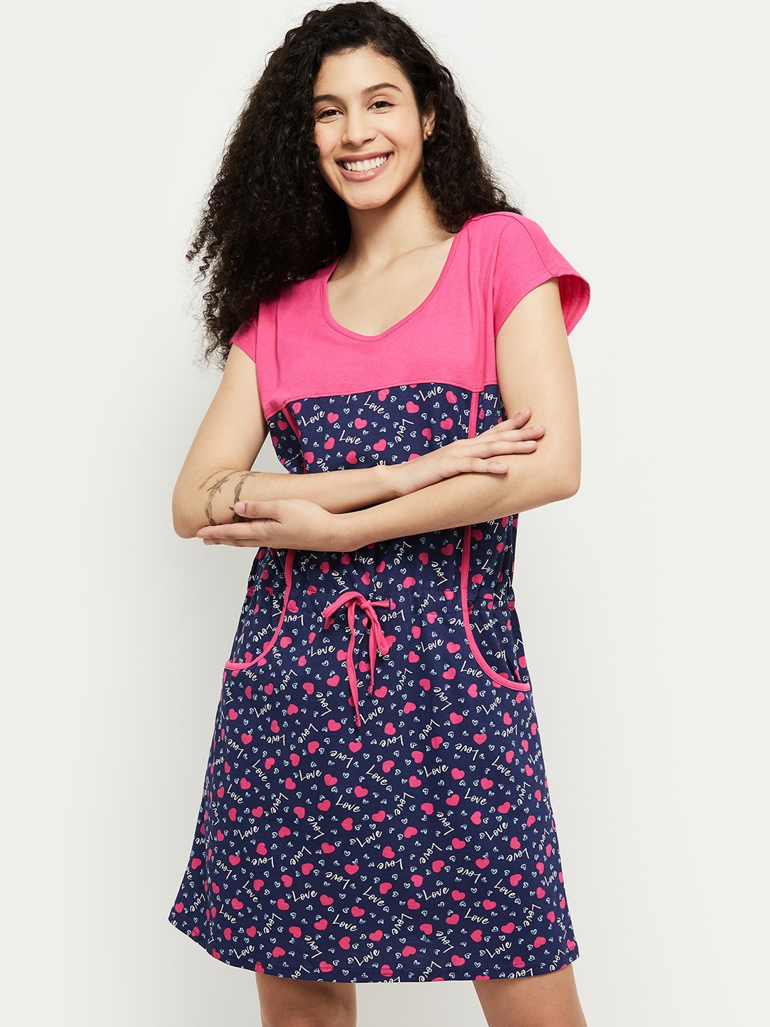 

max Navy Blue & Pink Printed Nightdress