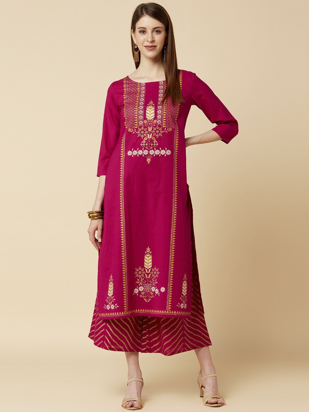 

Varanga Women Magenta Ethnic Motifs Printed Panelled Kurta with Palazzos