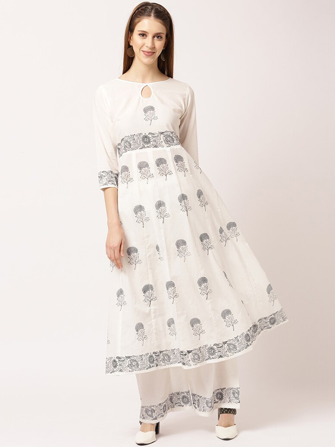 

THE NKS PLUS Women White Floral Printed Pleated Pure Cotton Kurta with Palazzos