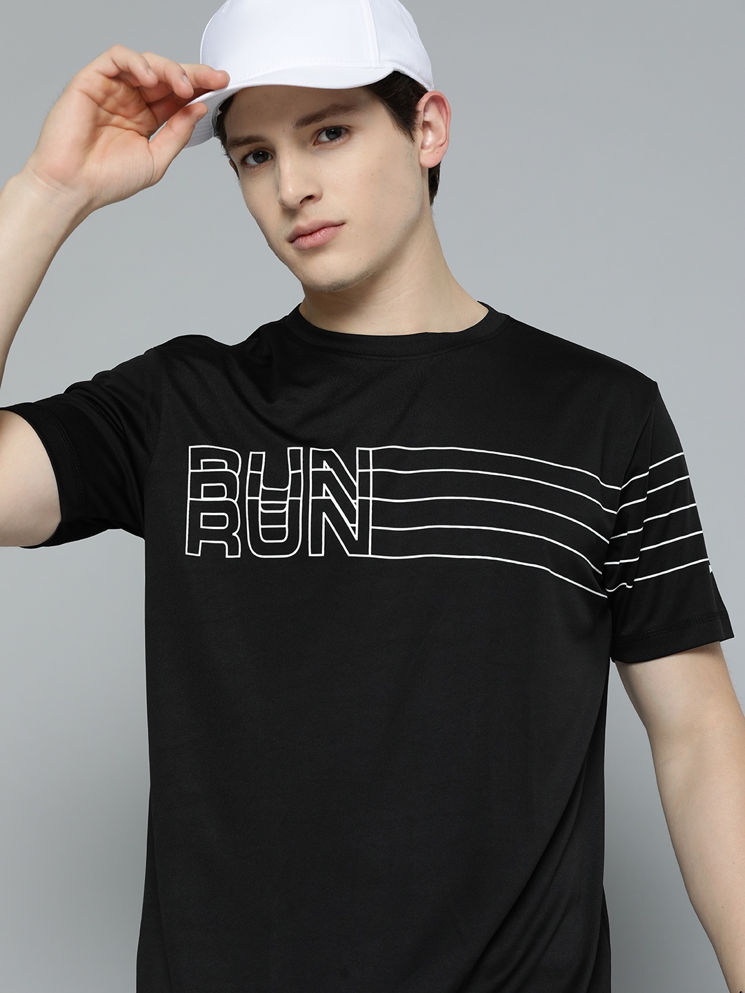 

Slazenger Men Black & White Typography Printed T-shirt