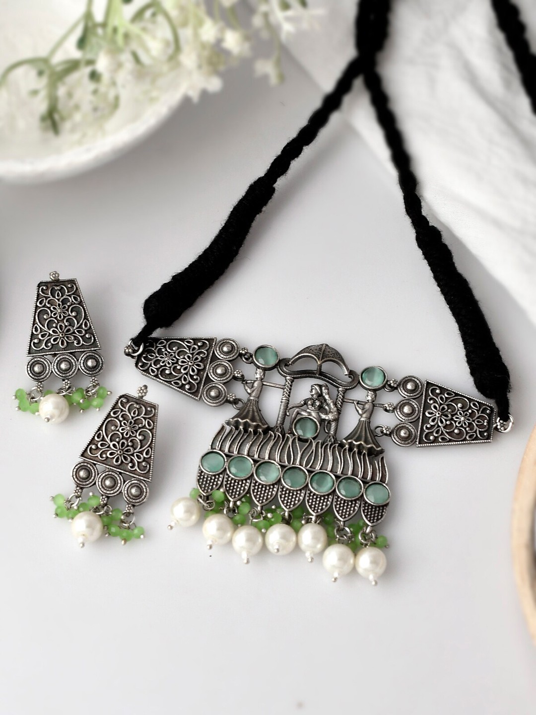 

Fabstreet Silver-Plated & Green Onyx-Studded & Beaded Encrusted Jewellery Set