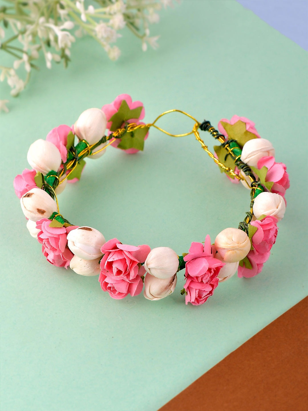 

Silvermerc Designs Women Pink & White Embellished Hair Accessory Set