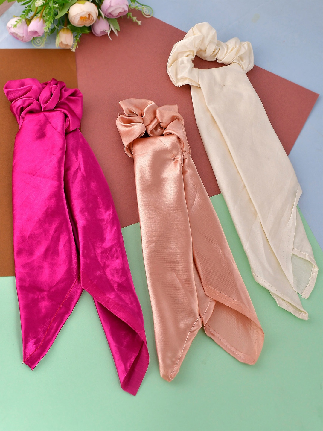

Silvermerc Designs Women Pink & Gold-Toned Embellished Hairband