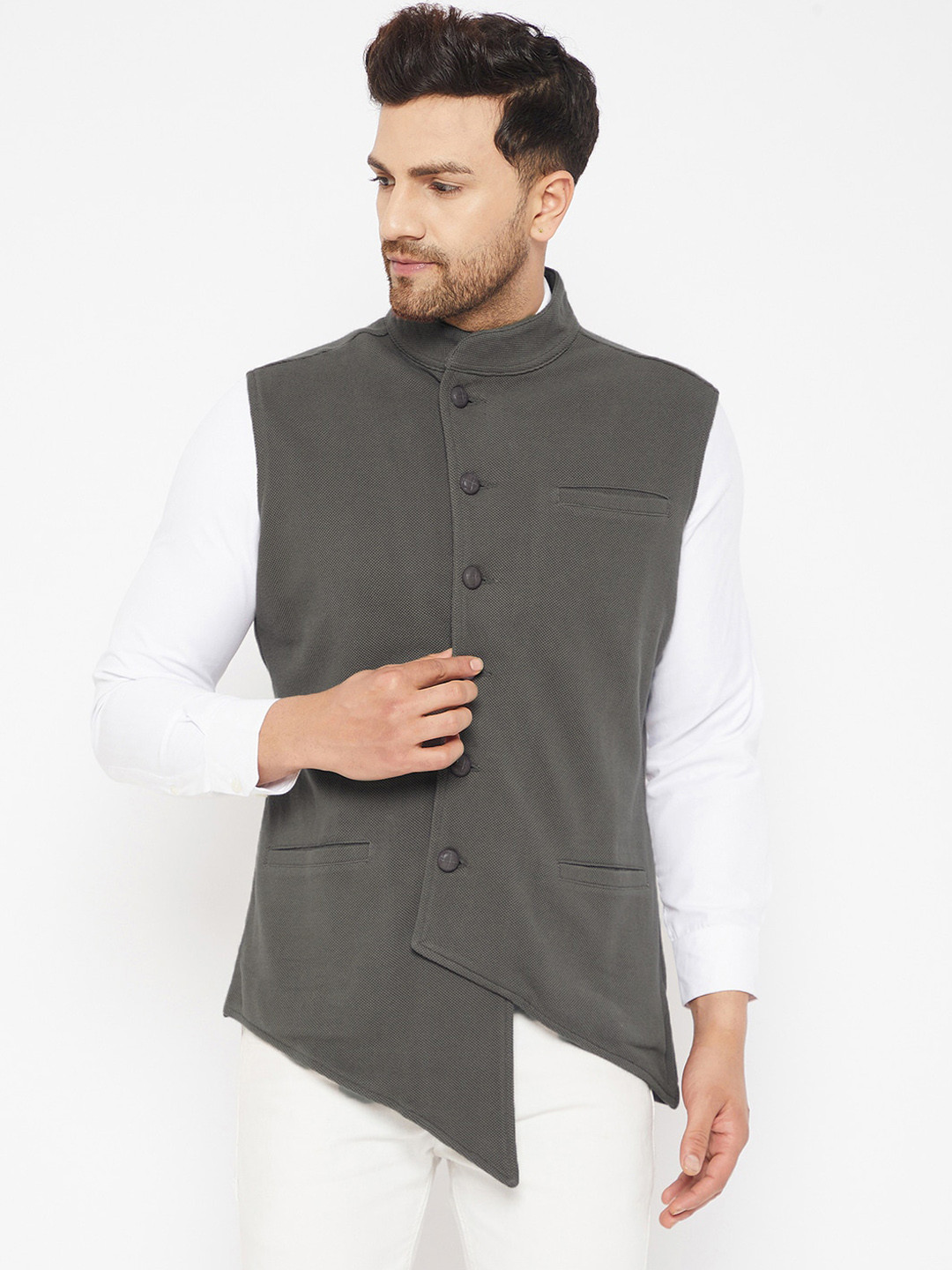 

Hypernation Grey Solid Cotton Knitted Waistcoat