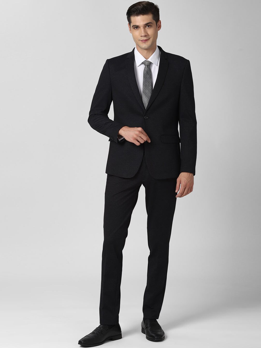 

Peter England Elite Men Black Self Design Single-Breasted Slim-Fit 2-Piece Formal Suit