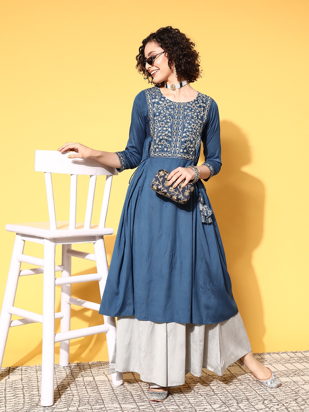 

anayna Women Solid Silk Blend All in the Details Kurta Set, Teal