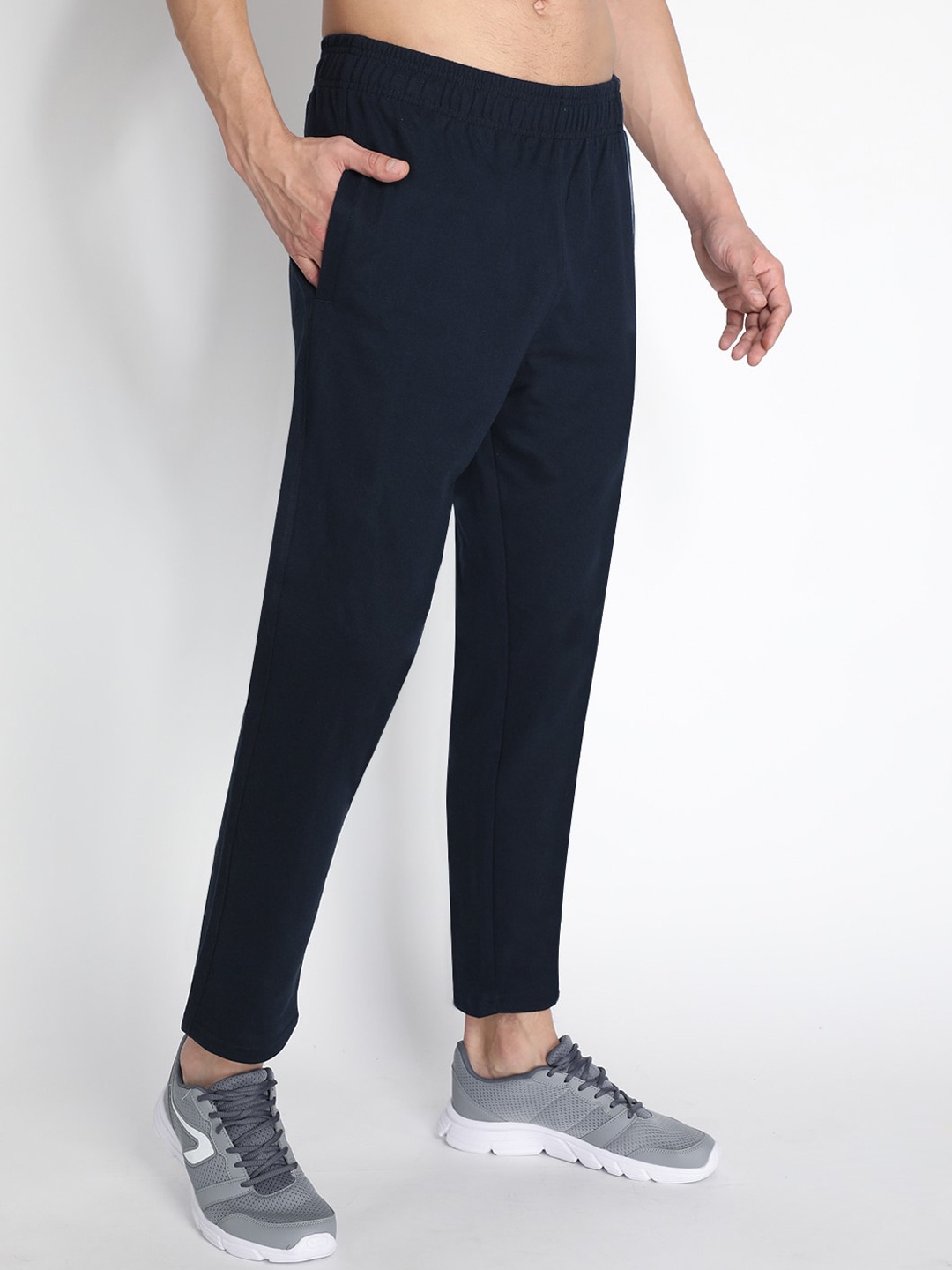 

CHKOKKO Men Navy Blue Colourblocked Track Pants