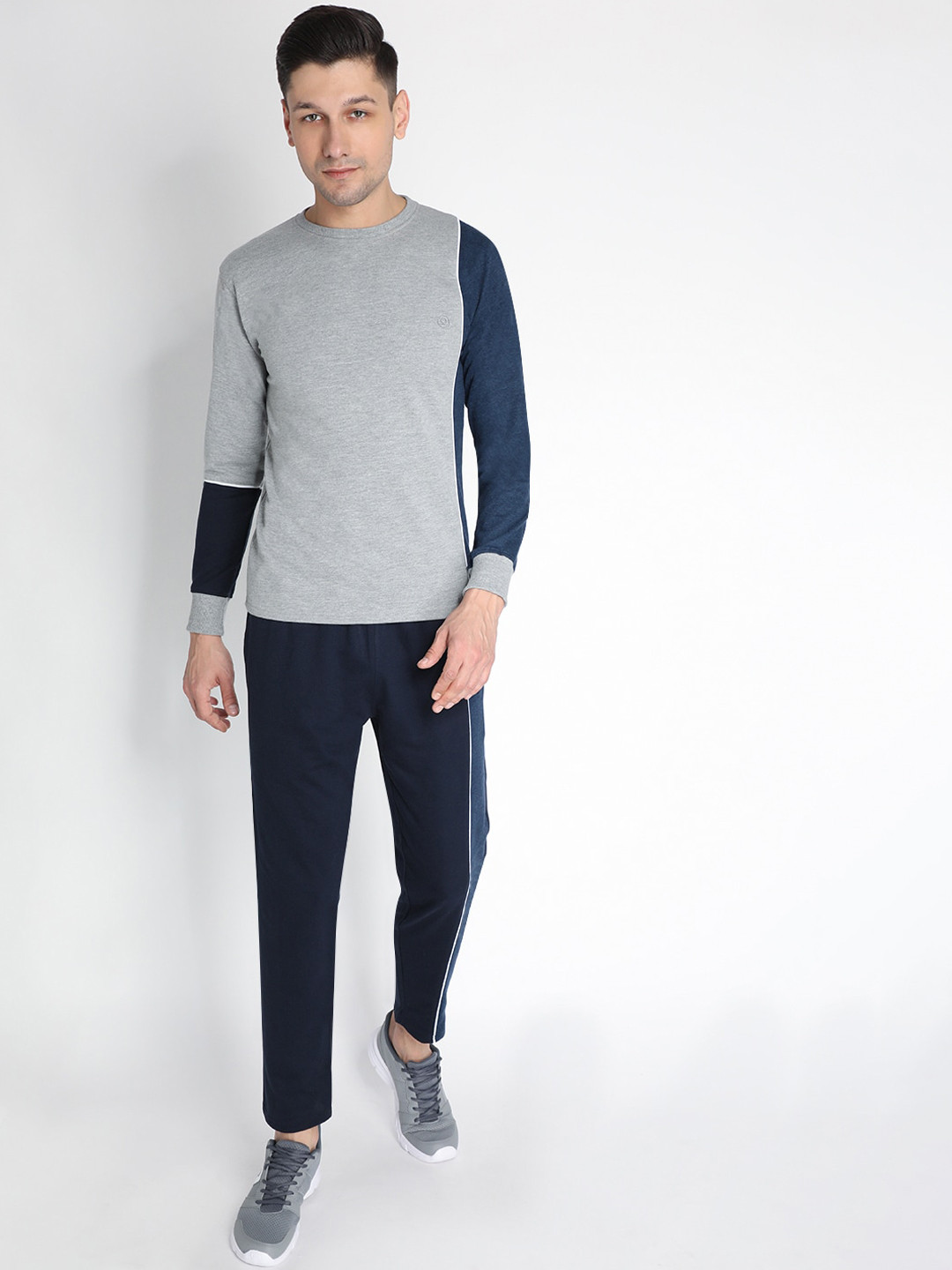 

Chkokko Men Grey & Blue Colourblocked Track Suit