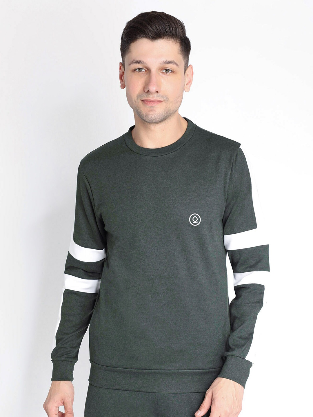 

CHKOKKO Men Olive Green & White Sweatshirt
