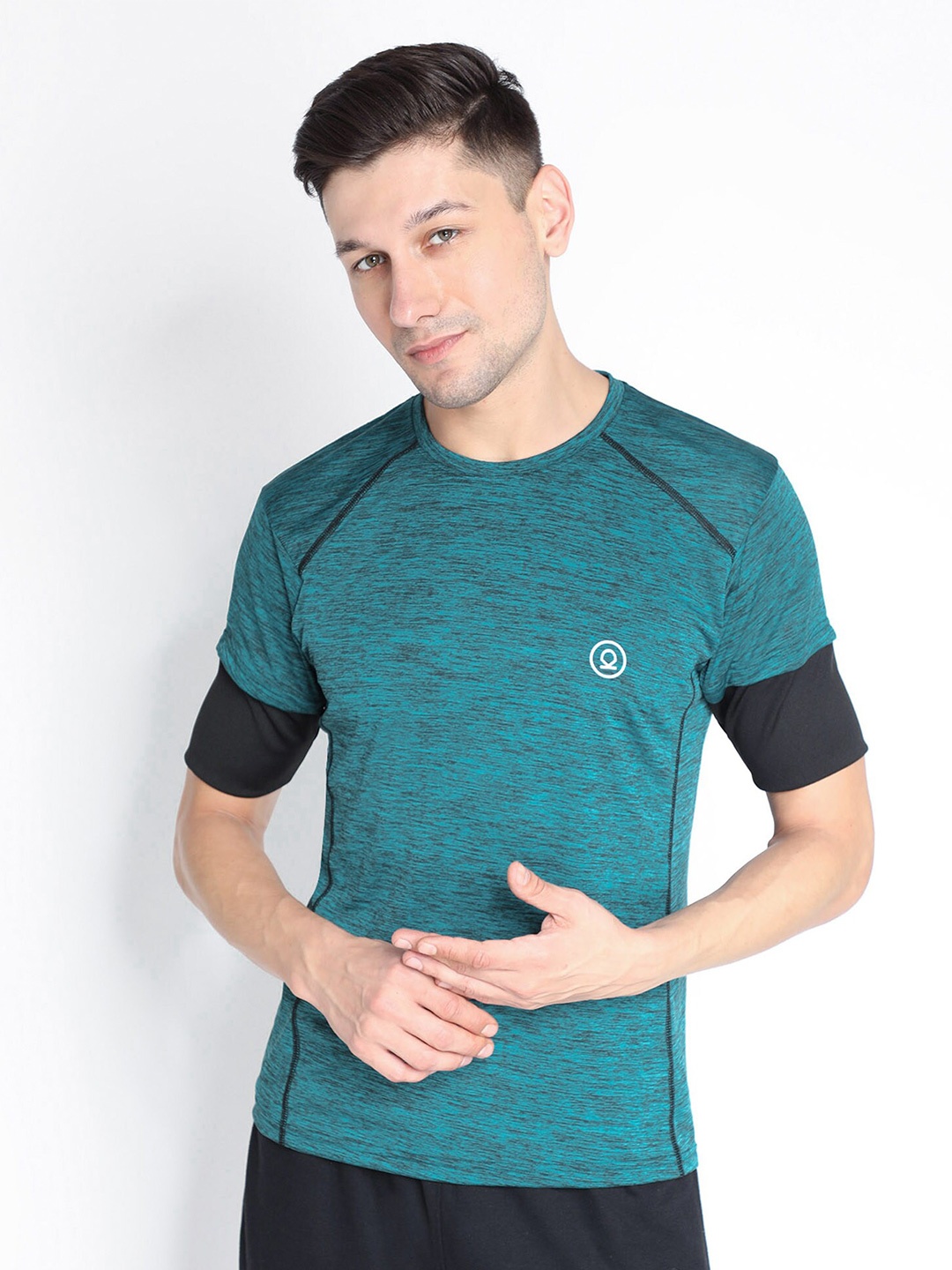

CHKOKKO Men Sea Green & Black Dri-FIT Outdoor T-shirt