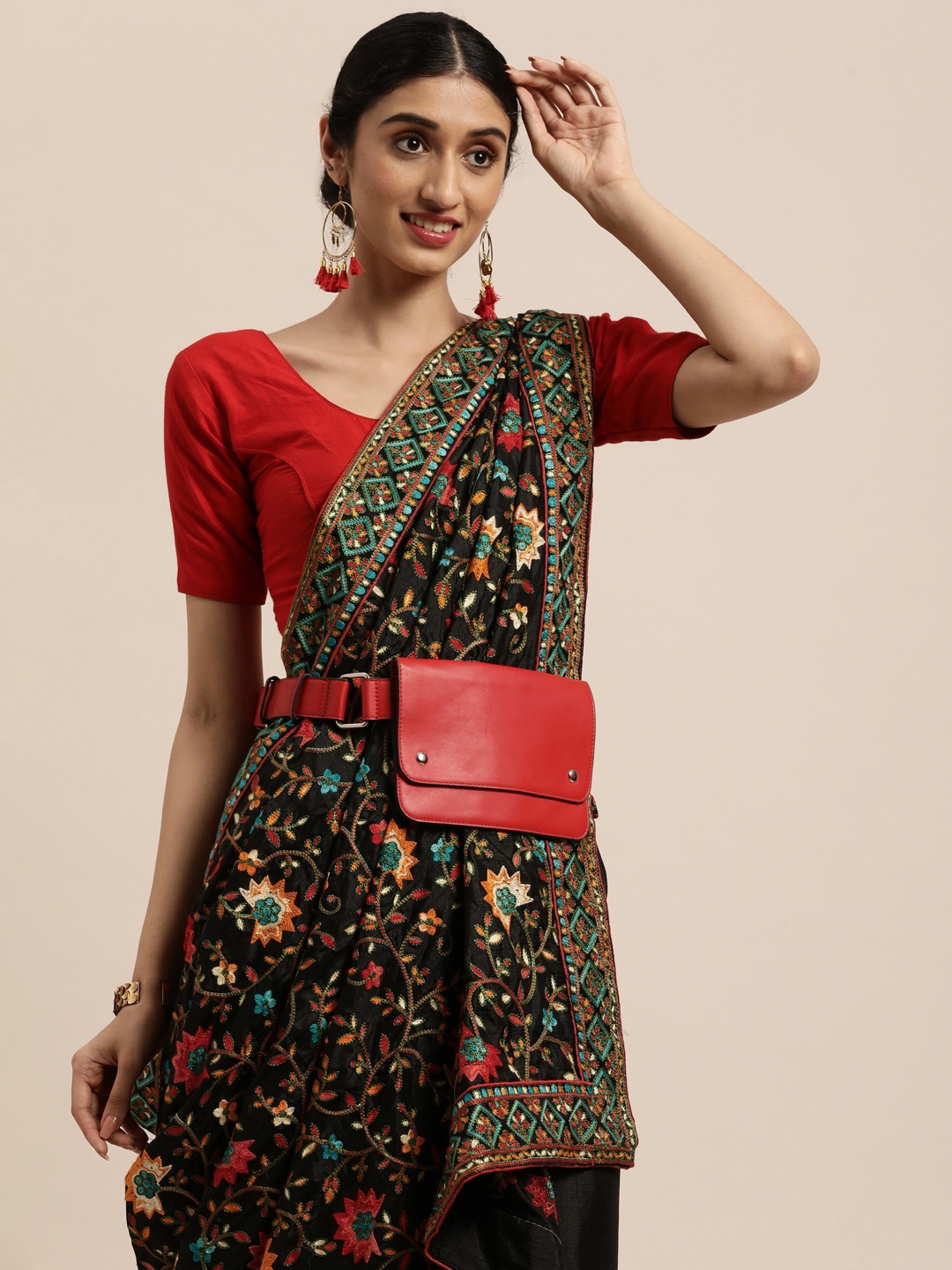 

VASTRANAND Black Ethnic Motifs Jaali Celebrity Saree