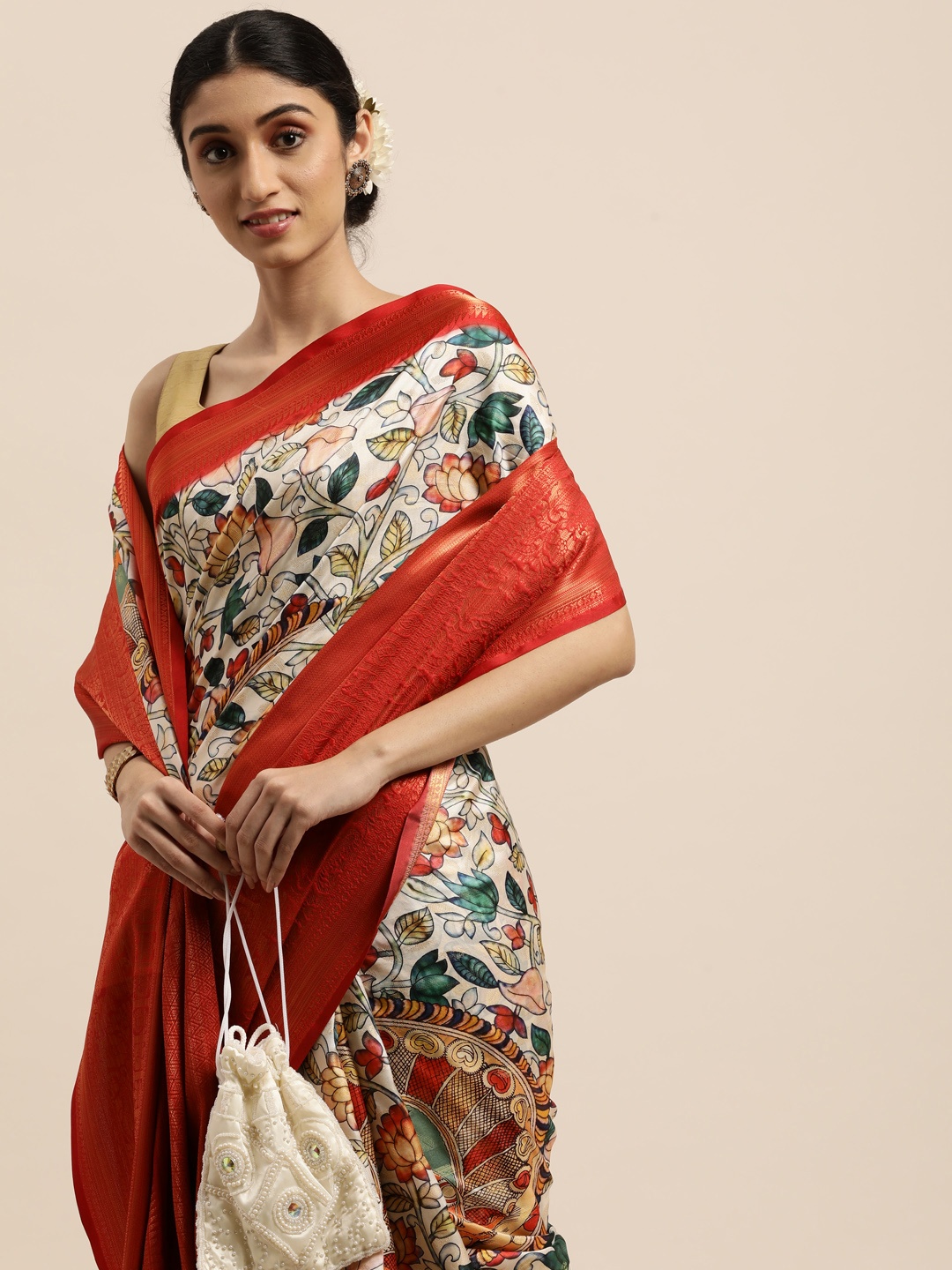 

VASTRANAND White & Red Kalamkari Zari Silk Blend Kanjeevaram Saree