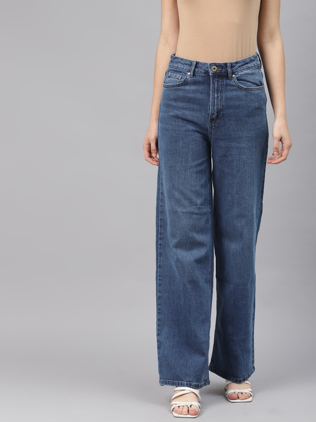 

Marks & Spencer Women Blue Wide Leg Light Fade Mid-Rise Stretchable Jeans