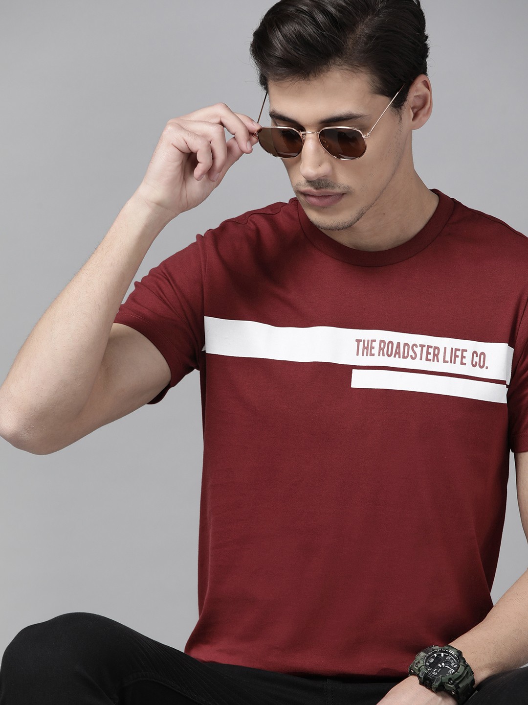 

The Roadster Lifestyle Co Men Maroon Brand Logo Striped Pure Cotton T-shirt