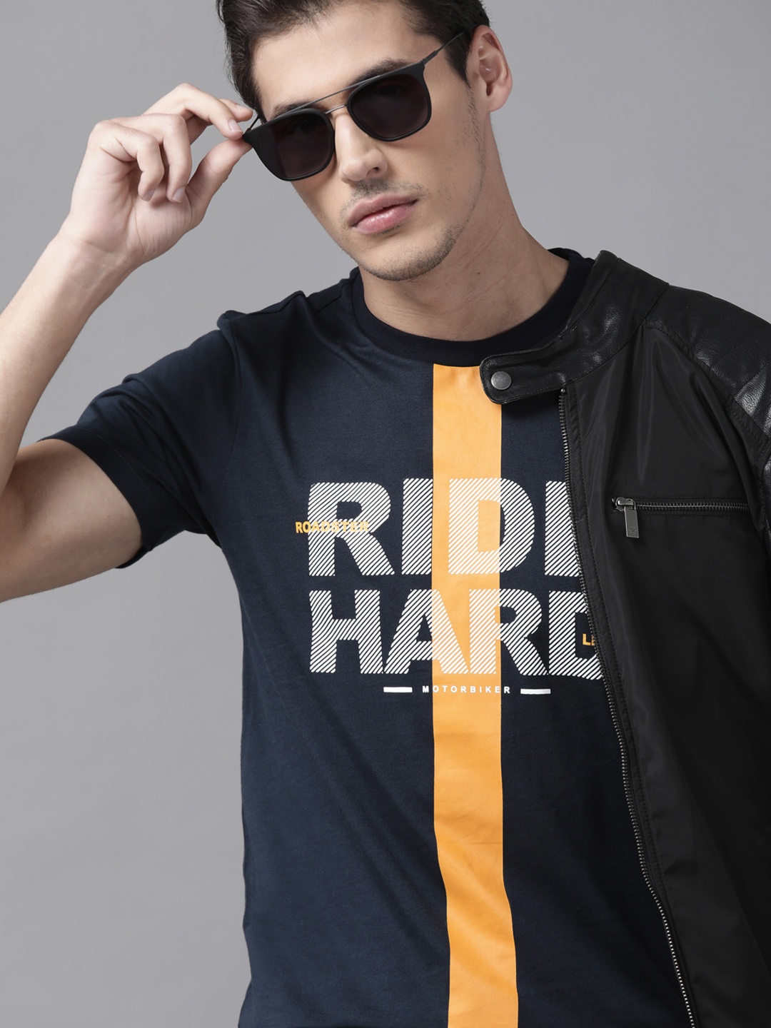 

The Roadster Lifestyle Co Men Navy Blue & Mustard Yellow Striped Cotton T-shirt