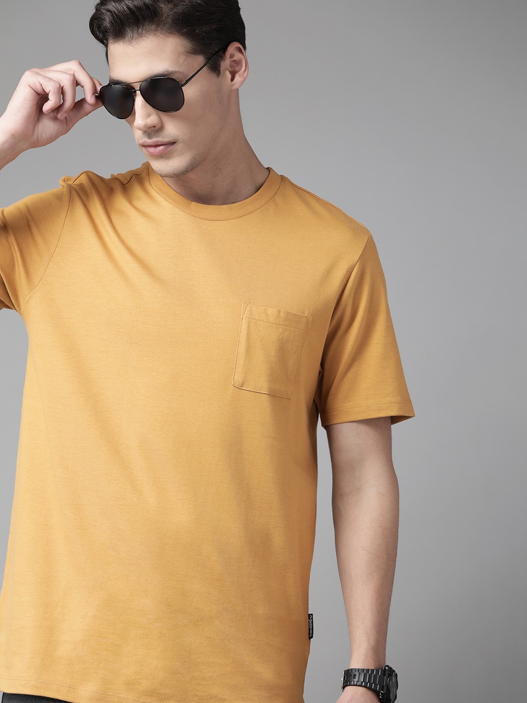 

The Roadster Lifestyle Co Men Mustard Yellow Pure Cotton T-shirt