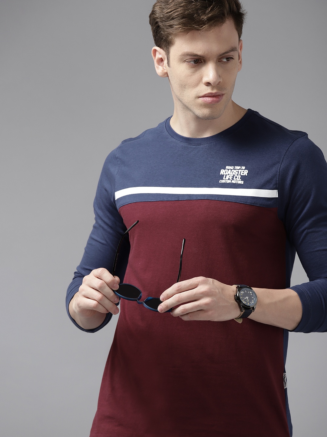 

Roadster Men Maroon & Navy Blue Colourblocked Pure Cotton T-shirt