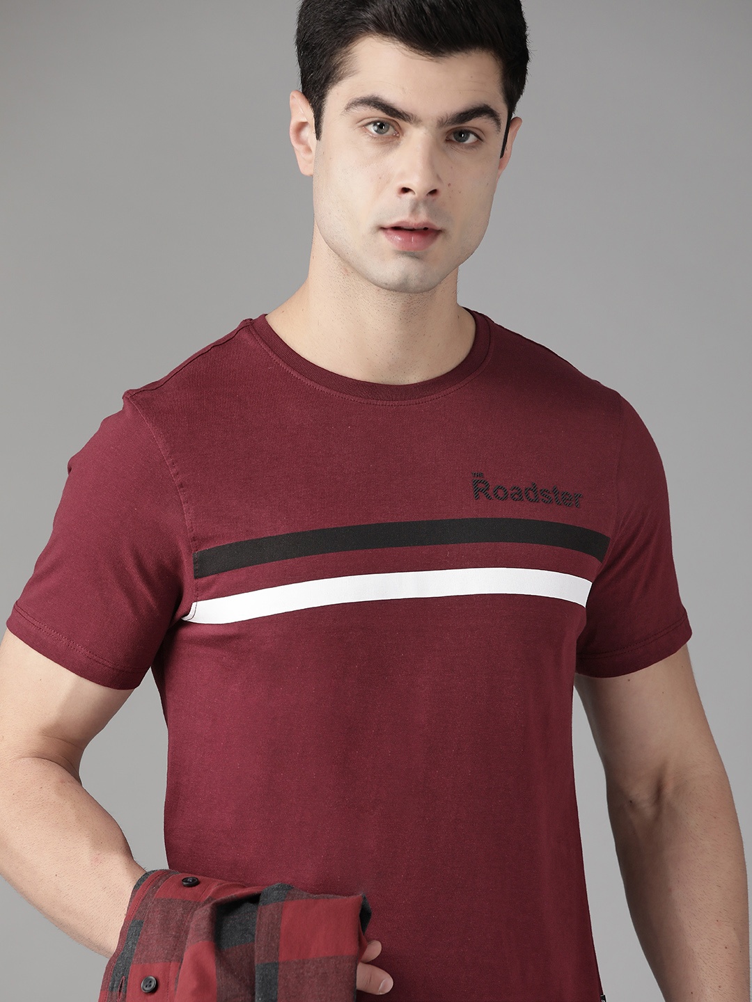 

Roadster Men Maroon Striped Pure Cotton T-shirt