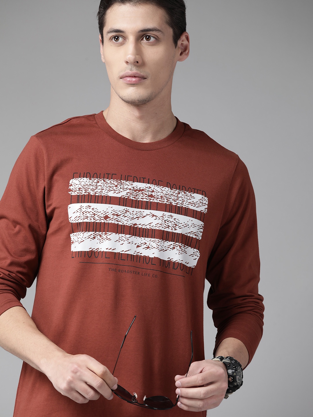 Roadster Men Rust Pure Cotton Typography Printed T-shirt