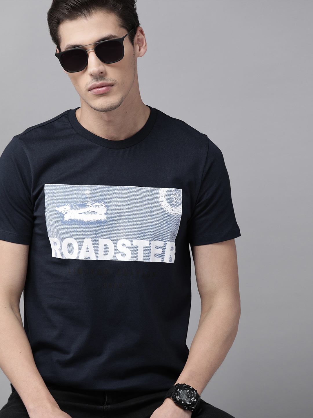 

The Roadster Lifestyle Co Men Navy Blue & White Brand Logo Printed Cotton T-shirt