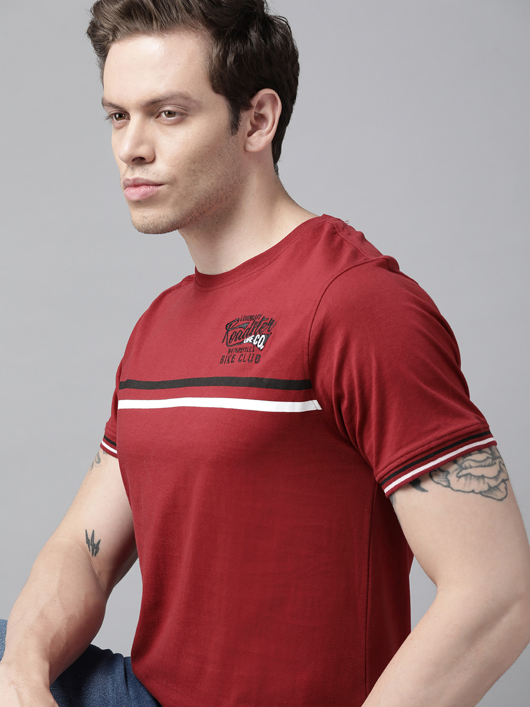 

Roadster Men Maroon Brand Logo Applique Pure Cotton T-shirt