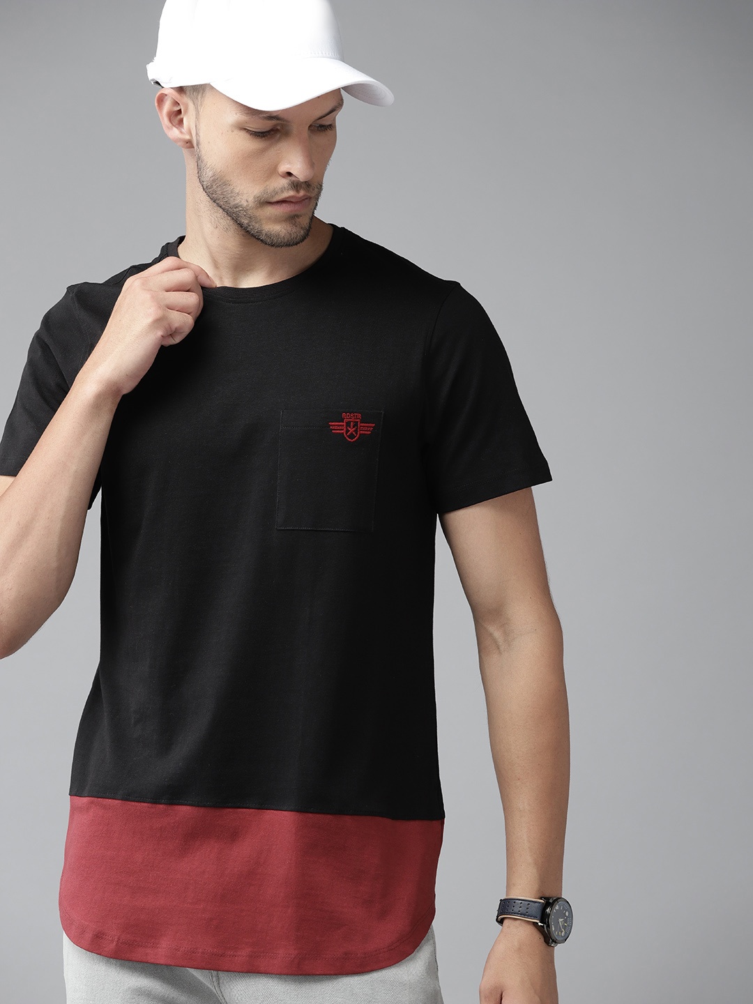 

Roadster Men Black & Maroon Pure Cotton Colourblocked Pocket Detail T-shirt