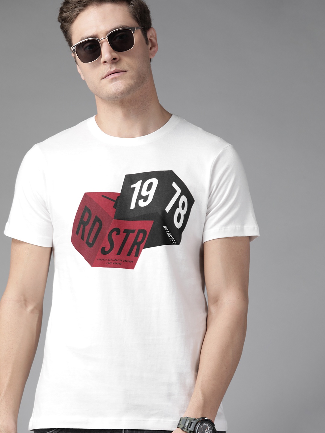 

The Roadster Lifestyle Co Men White Brand Logo Printed Pure Cotton T-shirt