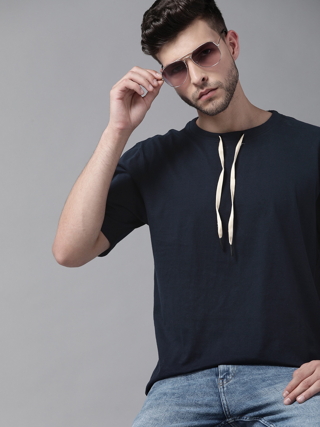 

Roadster Men Navy Blue Solid Pure Cotton T-shirt