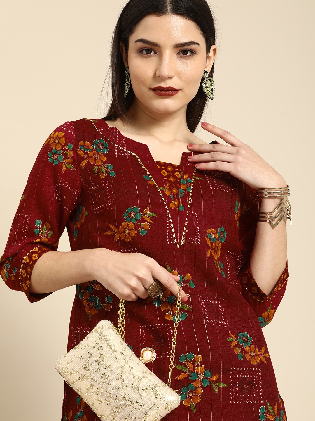 

Anouk Women Maroon Floral Printed Regular Gotta Patti Kurta with Trousers
