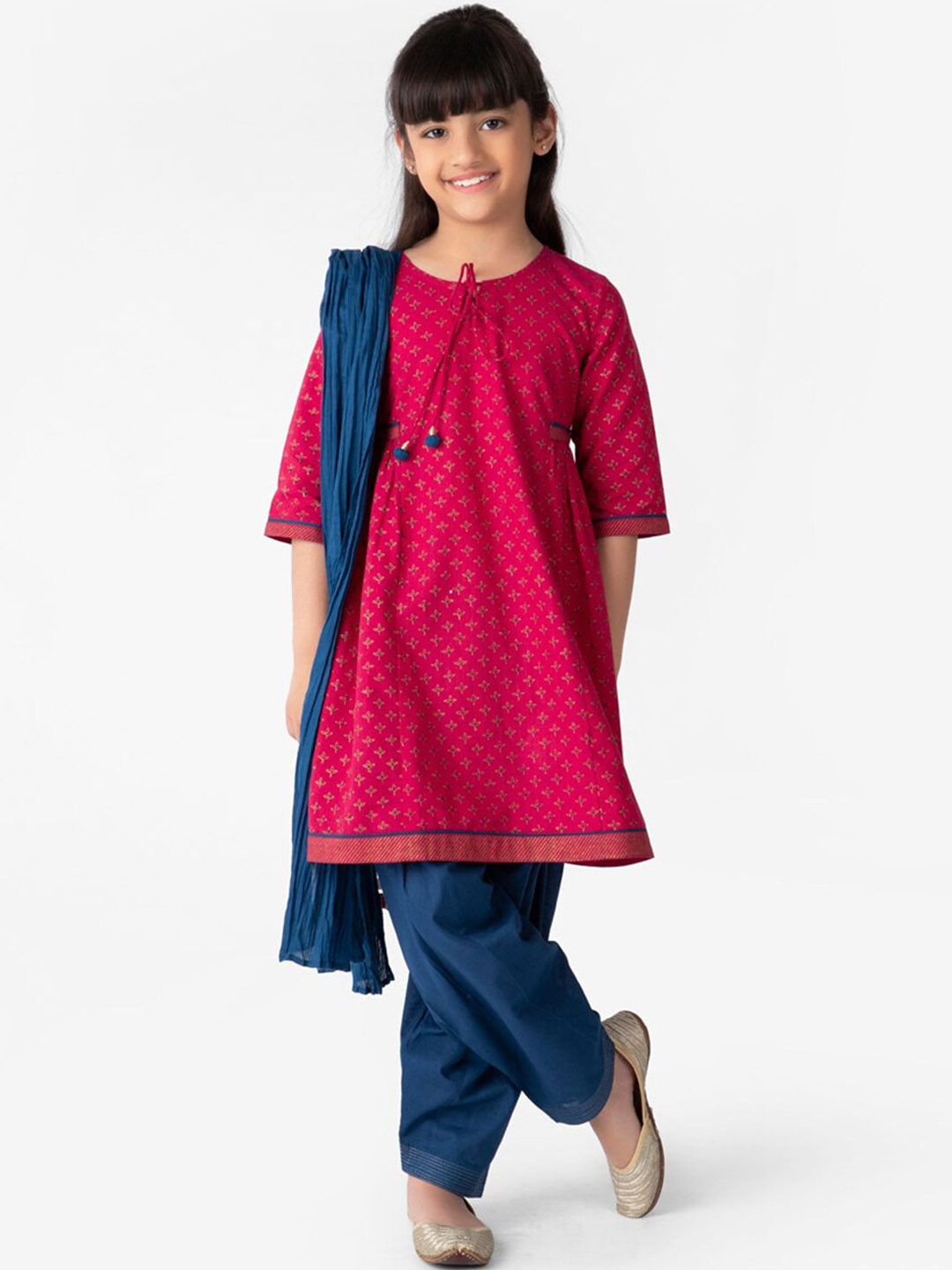 

Fabindia Girls Pink & Navy Blue Ethnic Motifs Printed Kurta