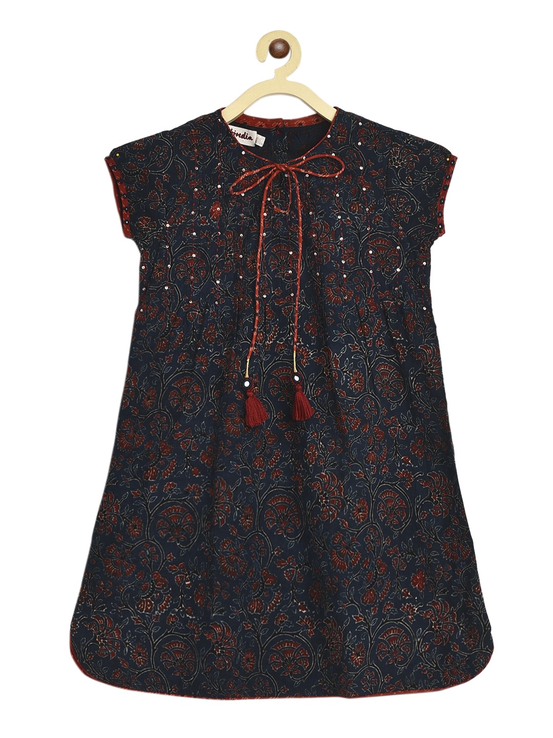 

Fabindia Girls Blue Floral Printed & Thread Work Kurta