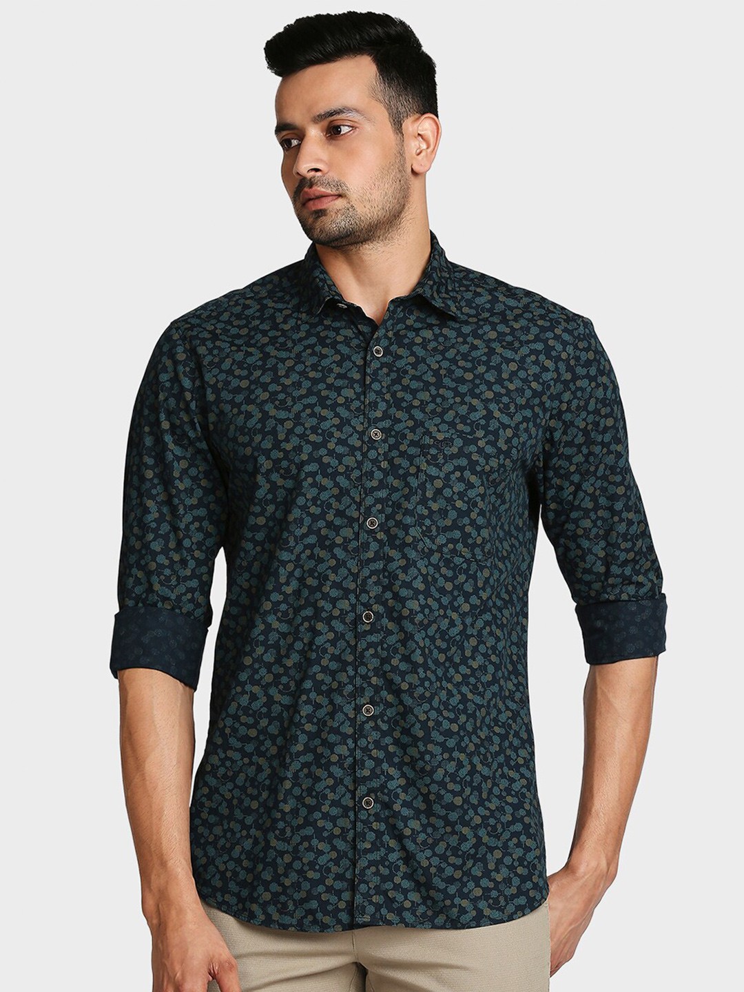

ColorPlus Men Green Tailored Fit Opaque Printed Casual Shirt
