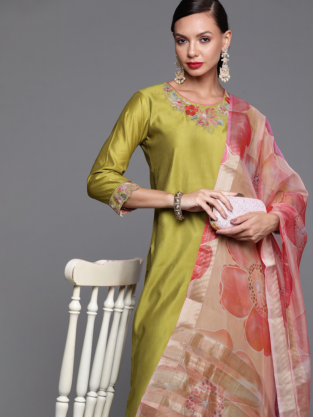 

Indo Era Women Olive Green Yoke Design Liva Kurta with Palazzos & Dupatta