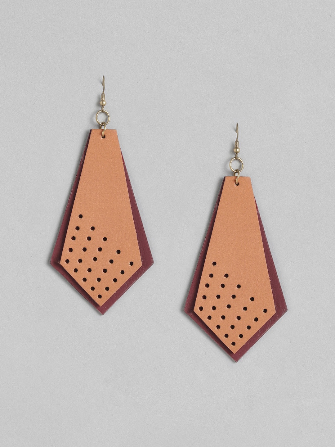 

AADY AUSTIN Tan & Maroon Geometric Drop Earrings