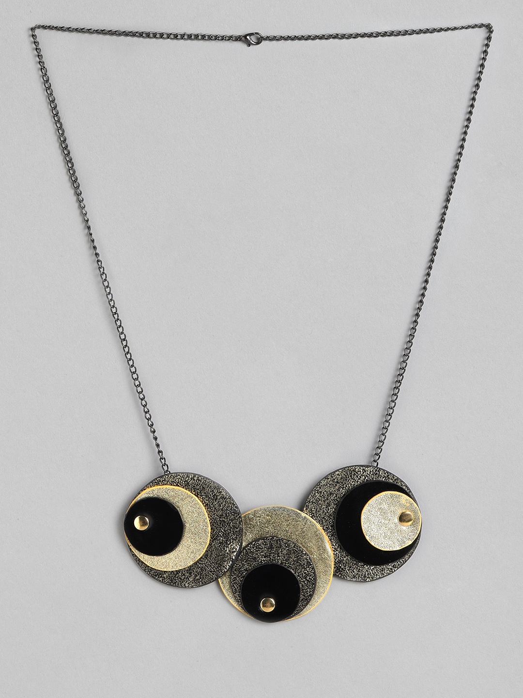 

AADY AUSTIN Women Black & Gold-Toned Minimal Necklace